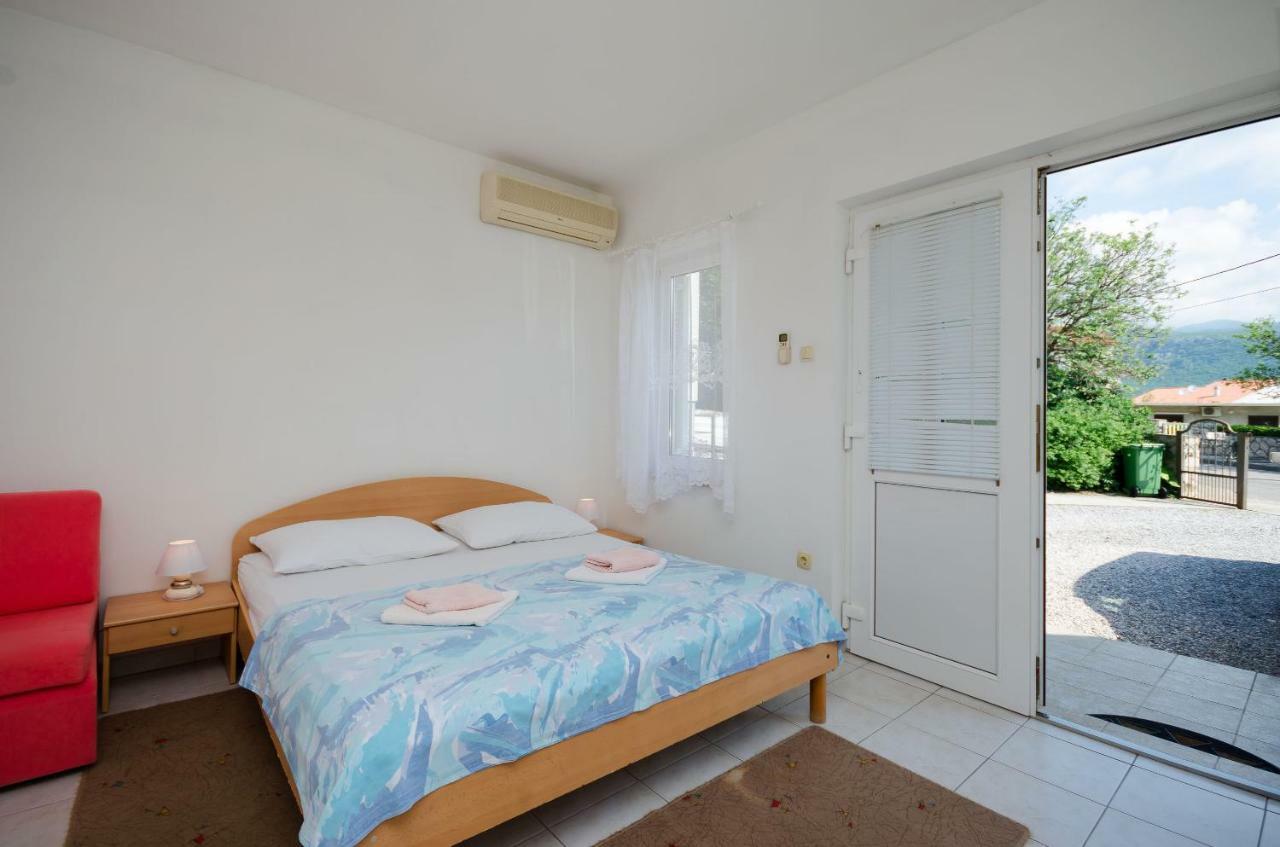 Apartments Branimir Novi Vinodolski Zimmer foto